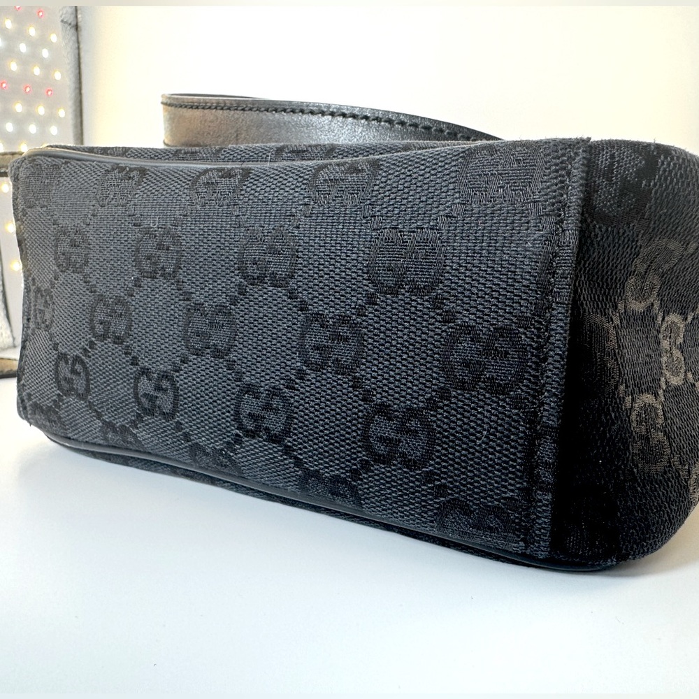 Gucci Monogram Messenger Crossbody Bag Vintage Early 2000s Rare Gucci GG EUC - Picture 14 of 16